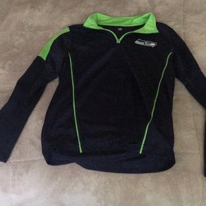 Boys Medium Seahawk Pull Over